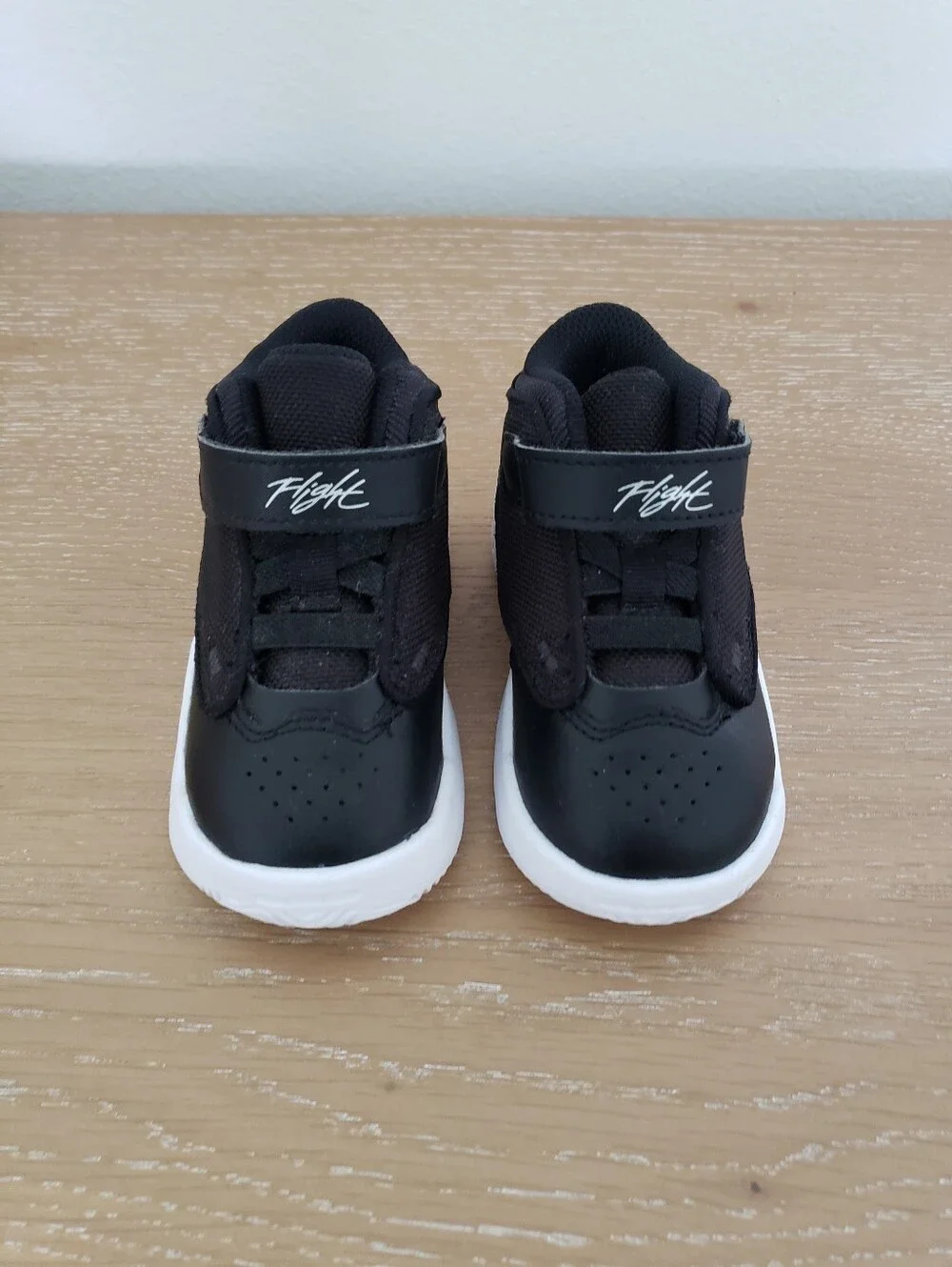 Nike Jordan Max Aura 4 Kids Black & White Sneakers